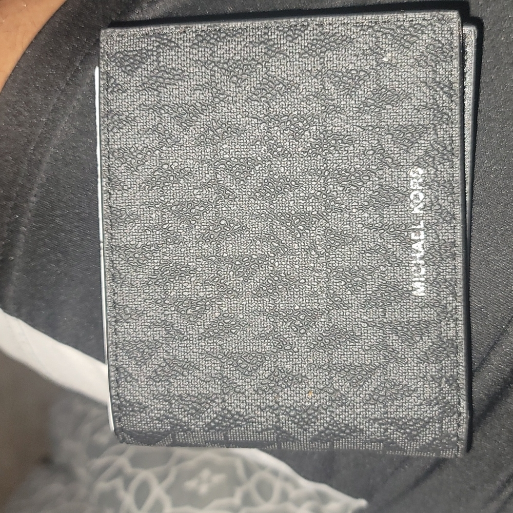 Michael Kors wallet MK